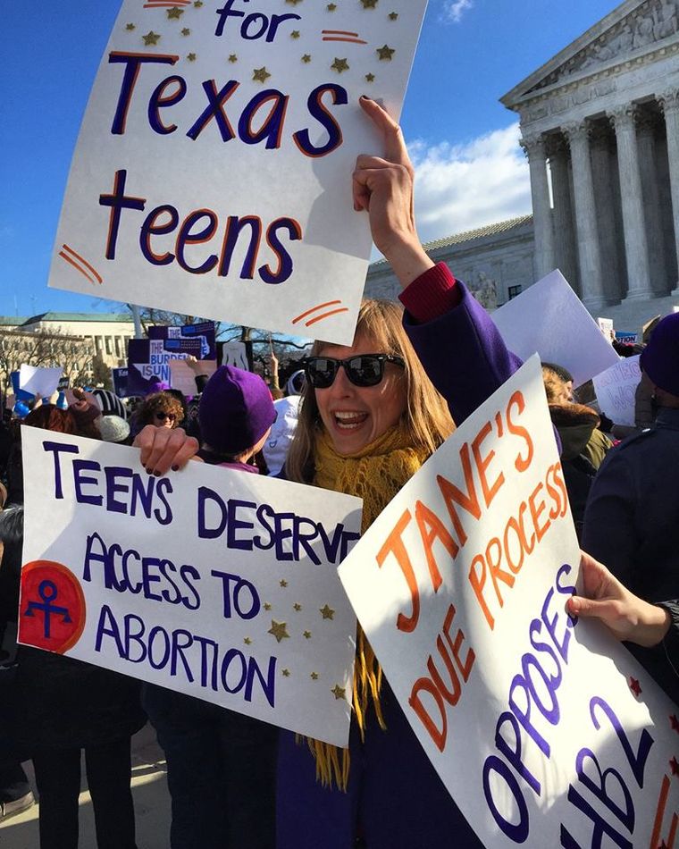 Who Do Texas Teens Turn to When They Need an Abortion?