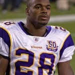 Adrian_Peterson_(cropped)