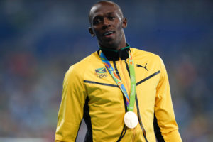 Rio de Janeiro - Usain Bolt recebe medalha pela vitória  nos 200m rasos nos Jogos Rio 2016, no  Estádio Olímpico. (Fernando Frazão/Agência Brasil)